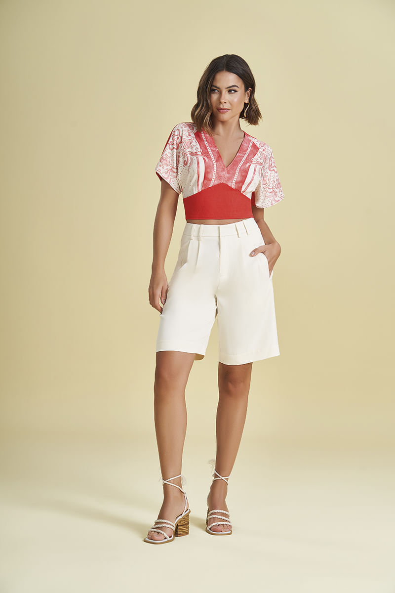 Bermuda Alfaiataria Comfy com Cintura Alta e Bolso Faca NUDE