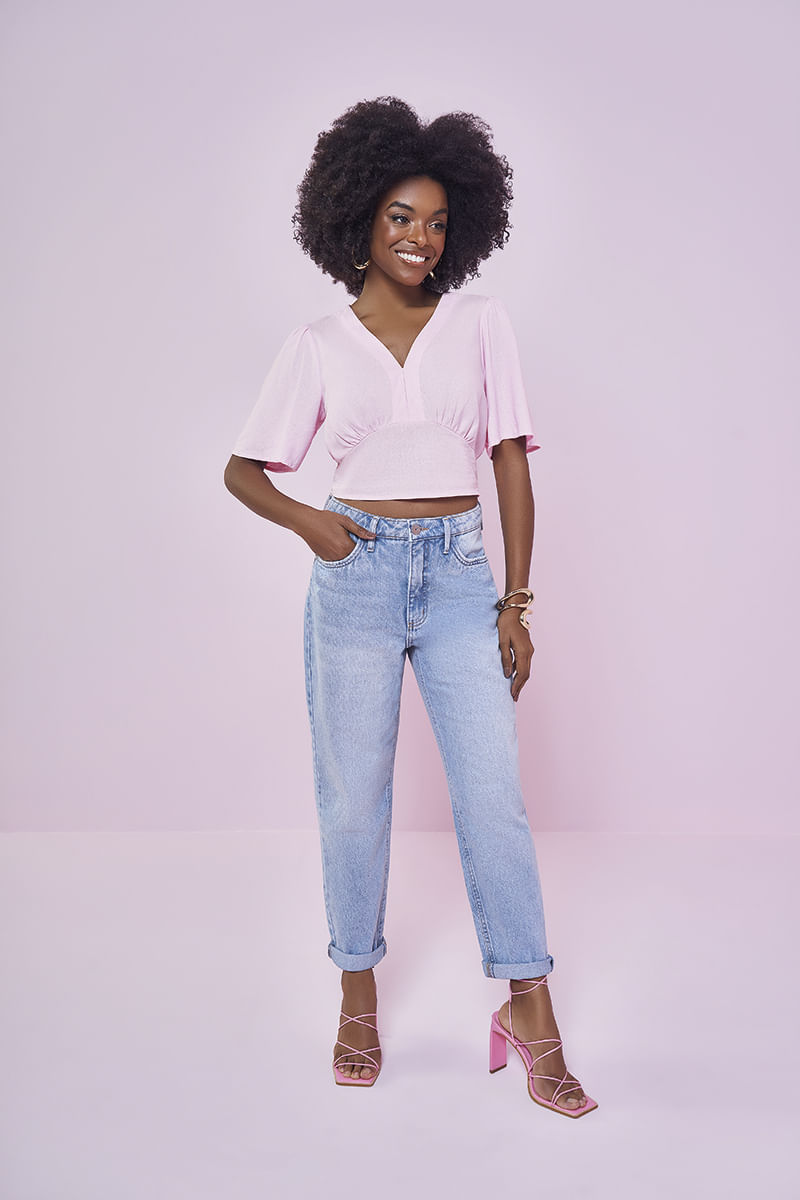 Calça Mom em Jeans Claro AZUL