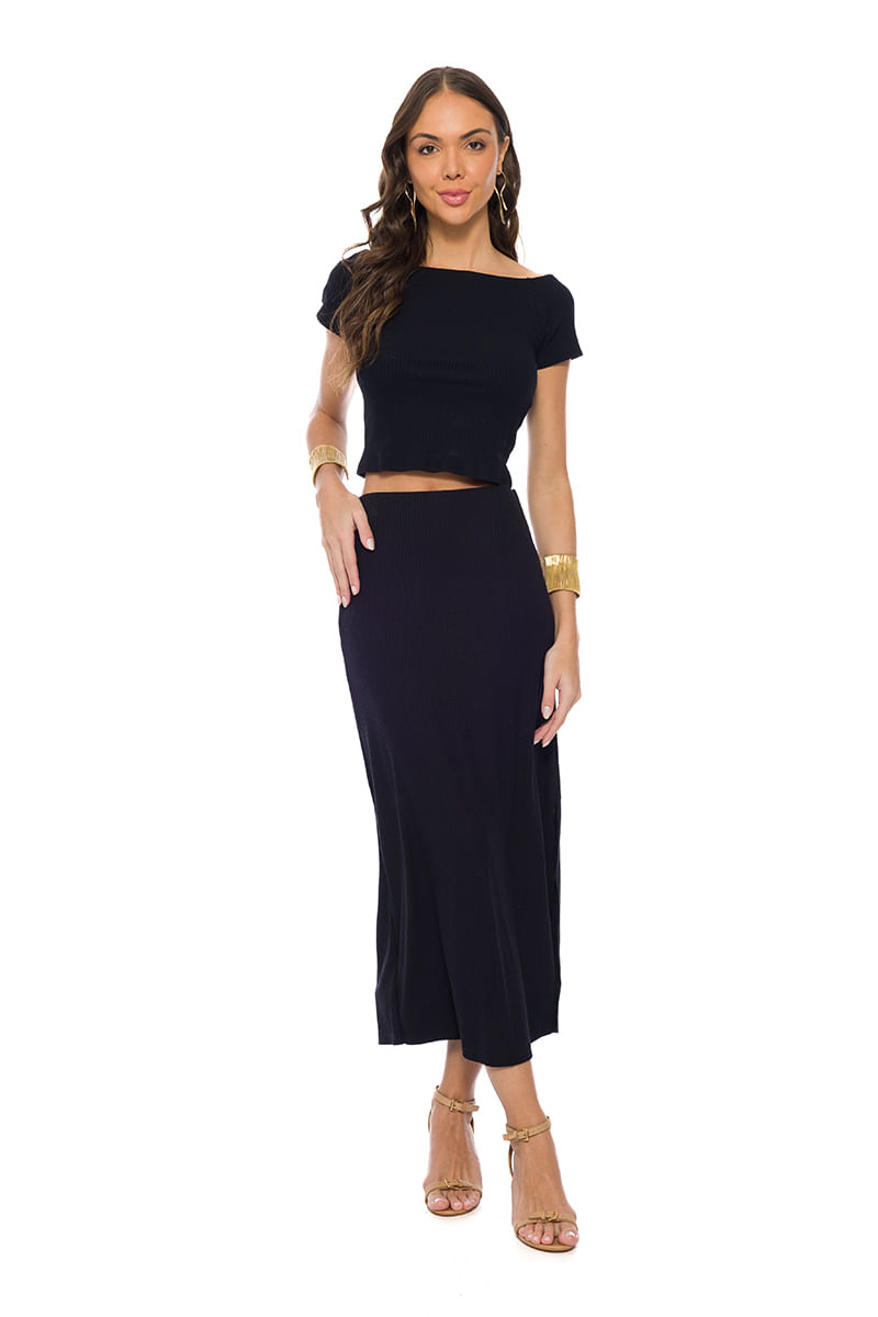 Blusa de Manga Curta em Ribana com Decote Canoa PRETO